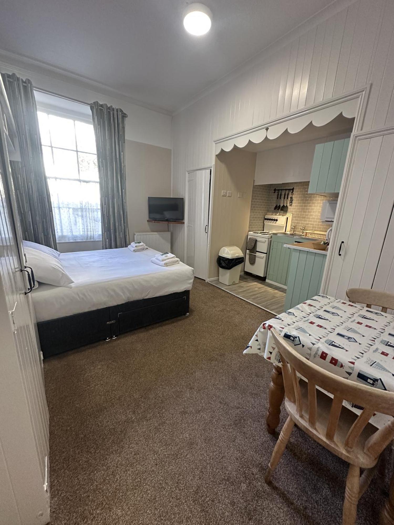 Carnock Apartment Tenby Ngoại thất bức ảnh